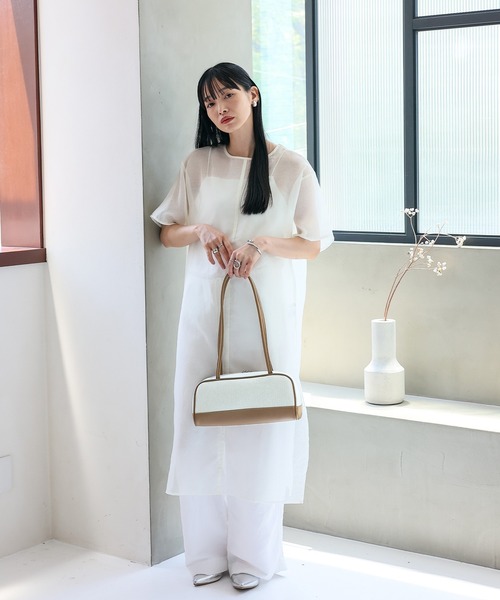 VitaFelice(ヴィータフェリーチェ)の「ミニボストンバッグ 横長フォルム 横長バッグ バイカラー キャンバスバッグ 長めハンドル(ボストンバッグ・レディース・ブラック・FREE)」の11枚目の写真