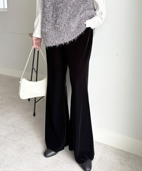 GeeRA(ジーラ)の「【S-XLサイズ展開】-3kg見え!ベロアフレアイージーパンツ(その他パンツ・レディース・ブラウン/ベージュ/ブラック・SMALL/MEDIUM/LARGE/X-LARGE)」の2枚目の写真