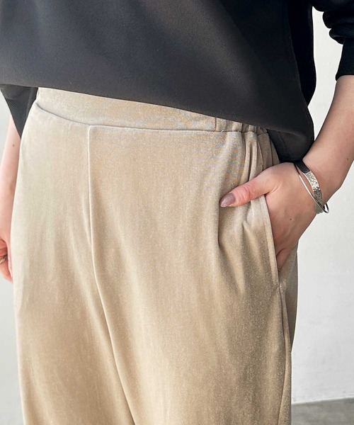 GeeRA(ジーラ)の「【S-XLサイズ展開】-3kg見え!ベロアフレアイージーパンツ(その他パンツ・レディース・ブラウン/ベージュ/ブラック・SMALL/MEDIUM/LARGE/X-LARGE)」の5枚目の写真