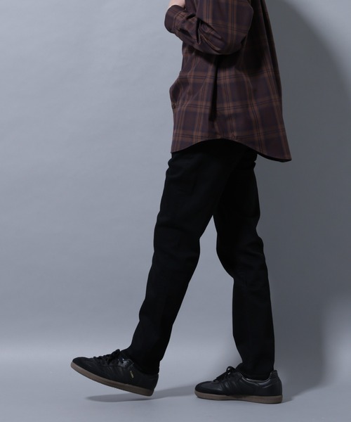 RED CARD TOKYO（レッドカード）の「RED CARD/別注 Rhythm +（デニムパンツ・メンズ・ブラック/インディゴブルー・28/30/32）」の3枚目の写真