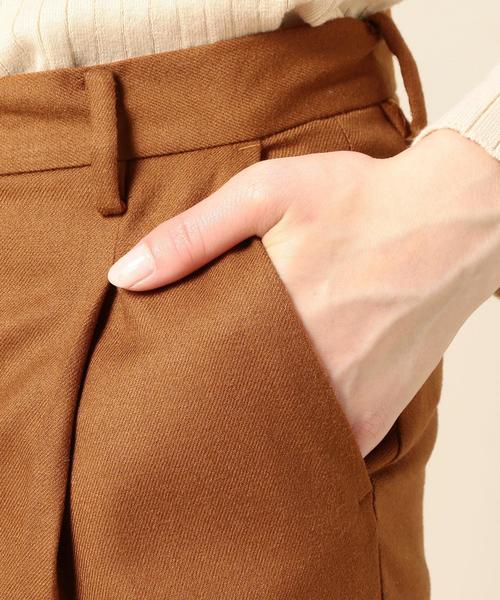 BEAUTY&YOUTH UNITED ARROWS(ビューティーアンドユースユナイテッドアローズ)の「BY サキソニータックテーパードパンツ◆(その他パンツ・レディース・ブラック/ダークグレー/ブラウン・SMALL/LARGE/MEDIUM)」の9枚目の写真