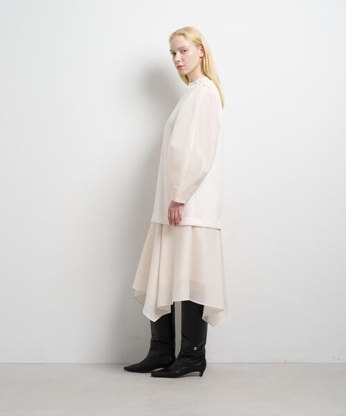 LANVIN en Bleu(ランバンオンブルー)の「ダンボールコンビワンピース(ワンピース・レディース・ブラック/オフホワイト・36/38)」の4枚目の写真