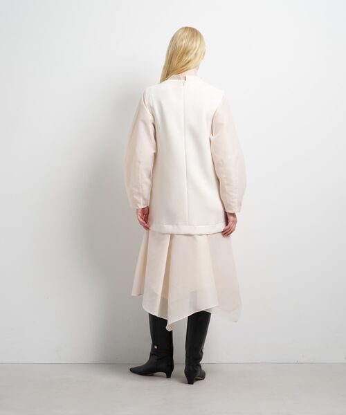 LANVIN en Bleu(ランバンオンブルー)の「ダンボールコンビワンピース(ワンピース・レディース・ブラック/オフホワイト・36/38)」の5枚目の写真