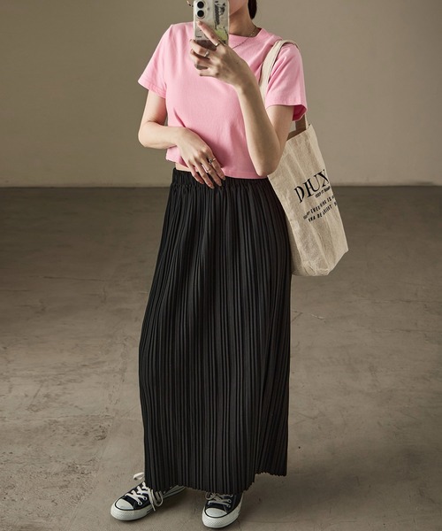 Fashion Letter(ファッションレター)の「カットプリーツロングスカート(スカート・レディース・カーキ/グレイッシュベージュ/ブラウン/キャメル/チャコール/ブラック・M/L)」の2枚目の写真