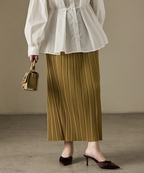 Fashion Letter(ファッションレター)の「カットプリーツロングスカート(スカート・レディース・カーキ/グレイッシュベージュ/ブラウン/キャメル/チャコール/ブラック・M/L)」の15枚目の写真