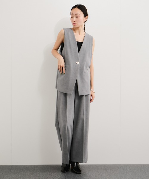 le cercle ADAM ET ROPE'（ルセルクルアダムエロペ）の「タックワイドパンツ/セットアップ対応（スラックス・レディース・チャコールグレー/ライトグレー/ベージュ・FREE）」の6枚目の写真