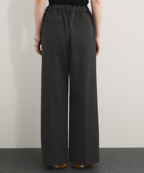 le cercle ADAM ET ROPE'（ルセルクルアダムエロペ）の「タックワイドパンツ/セットアップ対応（スラックス・レディース・チャコールグレー/ライトグレー/ベージュ・FREE）」の12枚目の写真