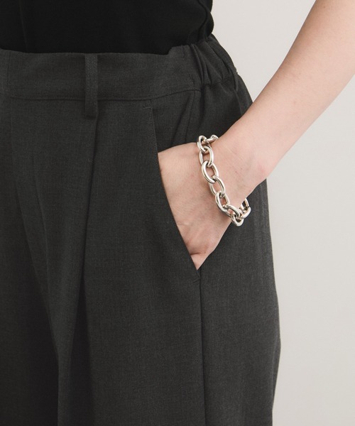 le cercle ADAM ET ROPE'（ルセルクルアダムエロペ）の「タックワイドパンツ/セットアップ対応（スラックス・レディース・チャコールグレー/ライトグレー/ベージュ・FREE）」の15枚目の写真