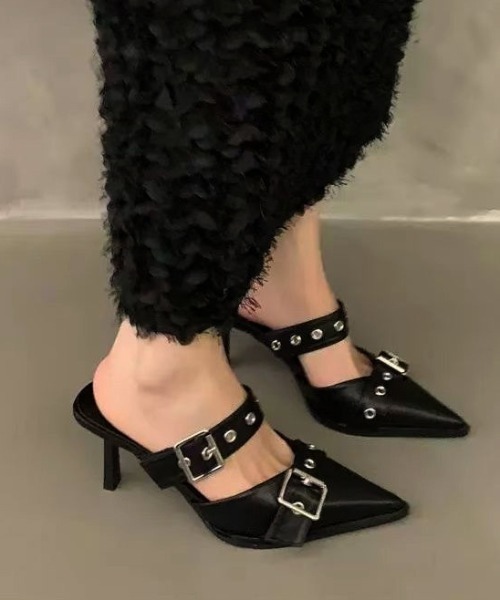 yuue' ( wear )（ユーイ）の「ダブルベルトミュールパンプス（パンプス・レディース・シルバー/ブラック・24.5cm/23.5cm）」の4枚目の写真