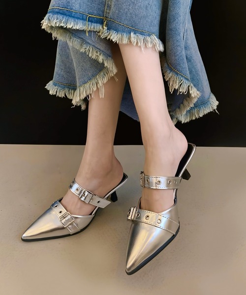 yuue' ( wear )（ユーイ）の「ダブルベルトミュールパンプス（パンプス・レディース・シルバー/ブラック・24.5cm/23.5cm）」の18枚目の写真