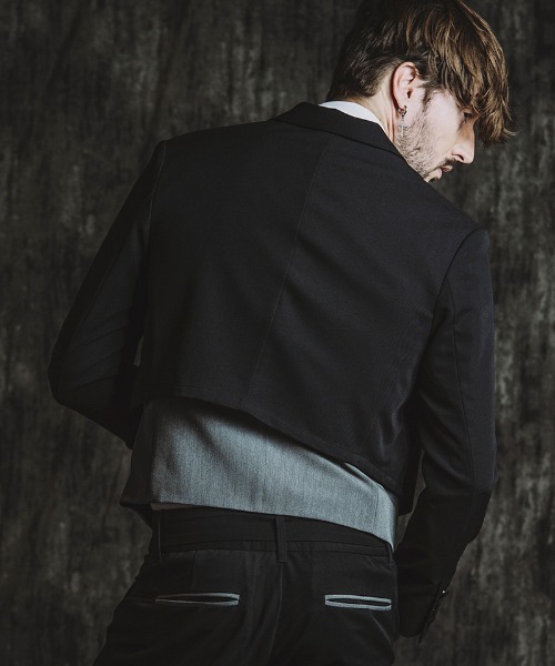 NO ID.(ノーアイディ)の「mj11077-レイヤードショートJKT ジャケット(457006-315J)(その他アウター・メンズ・ブラック/ブラック×グレー・1/2)」の5枚目の写真