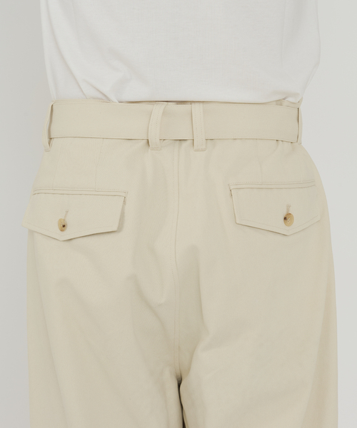 B.C STOCK（ベーセーストック）の「【Deux Allures/ドゥ アリュール】ミリタリー ベルテッドパンツ（チノパンツ・メンズ・ブラウン/アイボリー・FREE）」の18枚目の写真