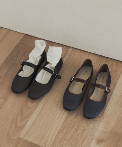 URBAN RESEARCH DOORS(アーバンリサーチドアーズ)の「サテンメリージェーン(パンプス・レディース・ネイビー/ブラック・37/38/36)」の8枚目の写真
