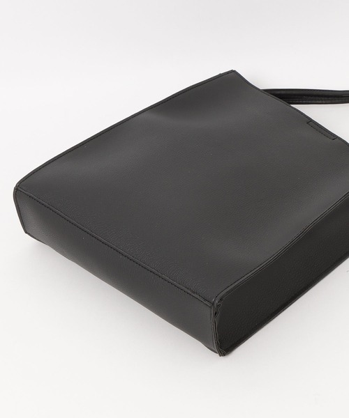 favori(ファヴォリ)の「EM:ダリヤショルダーバッグ(ショルダーバッグ・レディース・ブラック・FREE)」の10枚目の写真