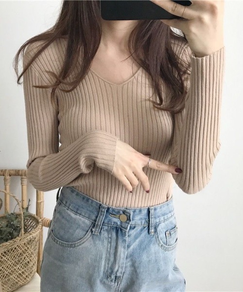 Beststore(ベストストア)の「ネック2タイプ 長袖リブニット インナーニット(ニット/セーター・レディース・イエロー/ホワイト系その他/キャメル/ピンク/ホワイト/グレー系その他/ピンク系その他/ライトベージュ/ブラック/ブラック系その他/グレー/ベージュ系その他/ブラウン・FREE)」の11枚目の写真
