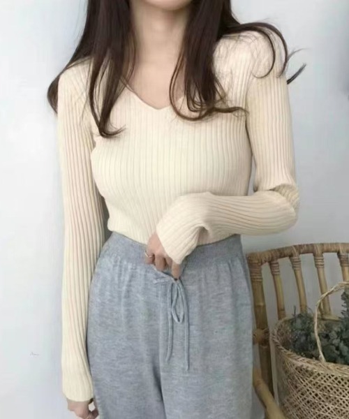 Beststore(ベストストア)の「ネック2タイプ 長袖リブニット インナーニット(ニット/セーター・レディース・イエロー/ホワイト系その他/キャメル/ピンク/ホワイト/グレー系その他/ピンク系その他/ライトベージュ/ブラック/ブラック系その他/グレー/ベージュ系その他/ブラウン・FREE)」の9枚目の写真