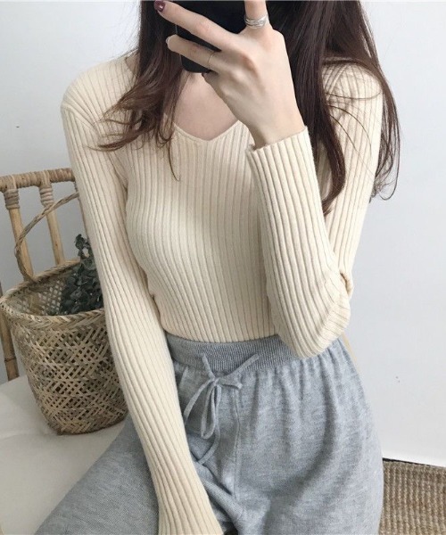 Beststore(ベストストア)の「ネック2タイプ 長袖リブニット インナーニット(ニット/セーター・レディース・イエロー/ホワイト系その他/キャメル/ピンク/ホワイト/グレー系その他/ピンク系その他/ライトベージュ/ブラック/ブラック系その他/グレー/ベージュ系その他/ブラウン・FREE)」の15枚目の写真
