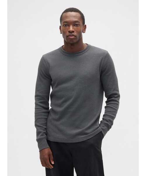 GAP(ギャップ)の「ワッフルニット クルーネックTシャツ(Tシャツ/カットソー・メンズ・チャコールグレー/ブラック/カーキ/ベージュ/ネイビー/キャメル・XS/S/M/L/XL)」の2枚目の写真