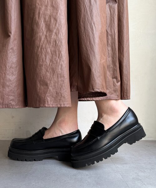 DouDou（ドゥドゥ）の「プラットフォームローファー（ブーツ・レディース・ブラック・LARGE/MEDIUM/SMALL）」の4枚目の写真