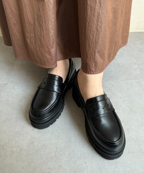 DouDou（ドゥドゥ）の「プラットフォームローファー（ブーツ・レディース・ブラック・LARGE/MEDIUM/SMALL）」の2枚目の写真