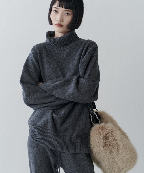 Lui's（ルイス）の「タートルネックニットプルオーバー（ニット/セーター・レディース・チャコールグレー/ライトグレー/ブラック・FREE）」の12枚目の写真