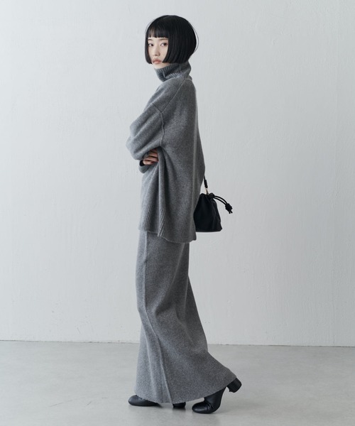 Lui's（ルイス）の「タートルネックニットプルオーバー（ニット/セーター・レディース・チャコールグレー/ライトグレー/ブラック・FREE）」の9枚目の写真