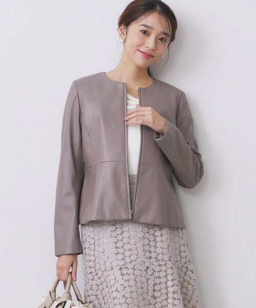 セール】レザー調ストレッチペプラムジャケット【洗える】（ノーカラー