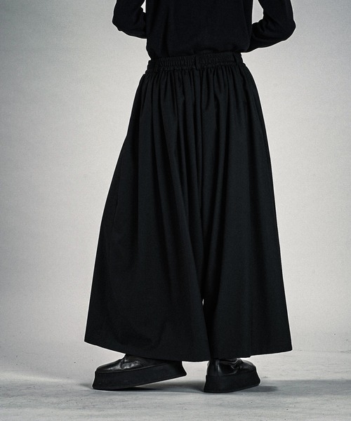 NO ID.(ノーアイディ)の「【NO ID.】Gather Baggy Trousers / ギャザー バギー トラウザーズ(スラックス・メンズ・その他10/グレー/ブラック・1/2)」の13枚目の写真