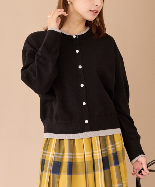 LAVEANGE（ラビアンジェ）の「【洗える】レイヤード風カーデライクトップス（ニット/セーター・レディース・ブラック/チャコールグレー/ブラウン・F/4L/3L）」の14枚目の写真