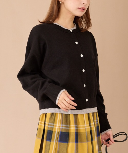 LAVEANGE（ラビアンジェ）の「【洗える】レイヤード風カーデライクトップス（ニット/セーター・レディース・ブラック/チャコールグレー/ブラウン・F/4L/3L）」の16枚目の写真