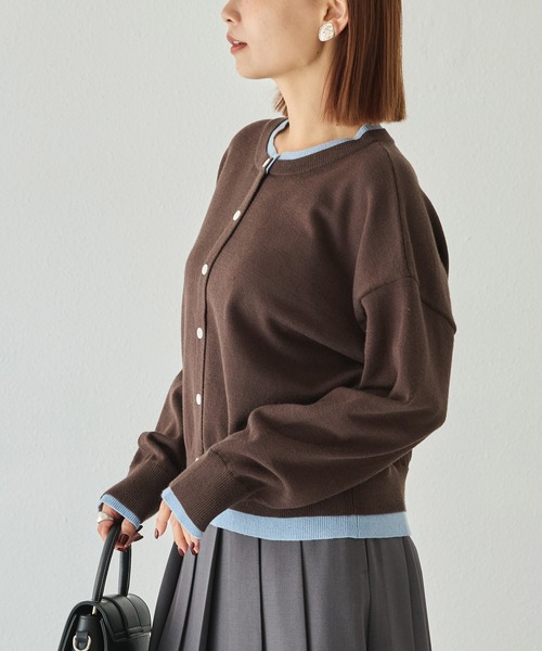 LAVEANGE（ラビアンジェ）の「【洗える】レイヤード風カーデライクトップス（ニット/セーター・レディース・ブラック/チャコールグレー/ブラウン・F/4L/3L）」の7枚目の写真