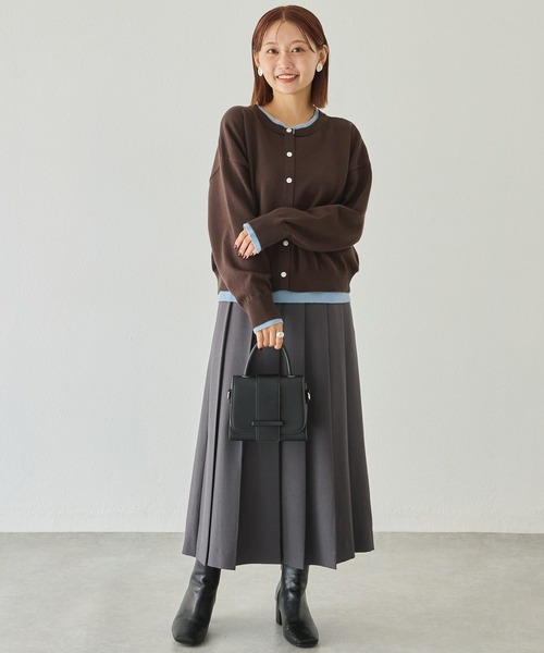 LAVEANGE（ラビアンジェ）の「【洗える】レイヤード風カーデライクトップス（ニット/セーター・レディース・ブラック/チャコールグレー/ブラウン・F/4L/3L）」の9枚目の写真