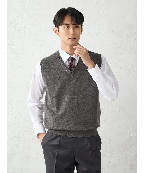 TRANS CONTINENTS(トランスコンチネンツ)の「TRANS CONTINENTS BIZニット Vネックベスト ブラック/グレー/ネイビー(ベスト・メンズ・チャコールグレー/ネイビー/ブラック・L/M/LL)」の1枚目の写真