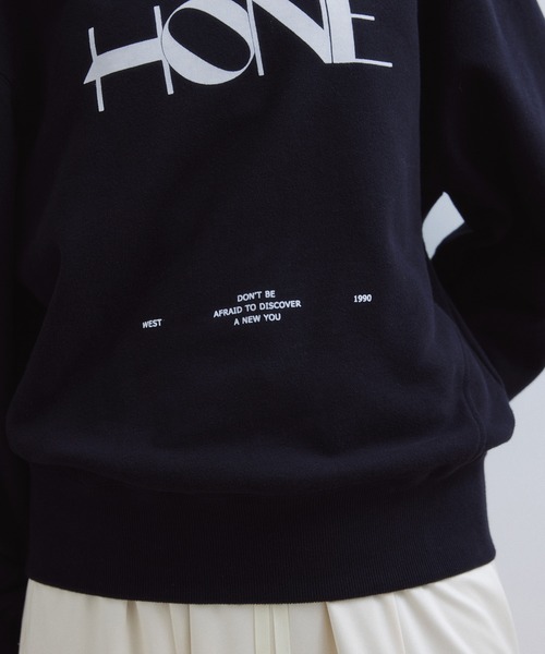 ADAM ET ROPE'(アダムエロペ)の「【WEB限定】フロッキーロゴスウェット(スウェット・レディース・オフホワイト/キャメル/ネイビー・FREE)」の10枚目の写真