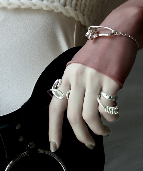 Soierie（ソワリー）の「インフィニティ コイル カフ リング / Infinity coil cuff ring（イヤーカフ・レディース・シルバー・FREE）」の8枚目の写真