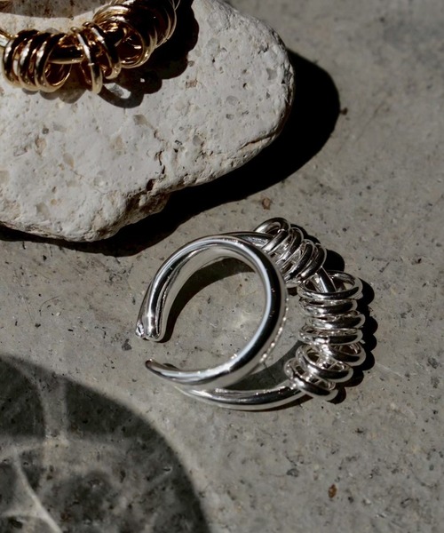 Soierie（ソワリー）の「インフィニティ コイル カフ リング / Infinity coil cuff ring（イヤーカフ・レディース・シルバー・FREE）」の10枚目の写真