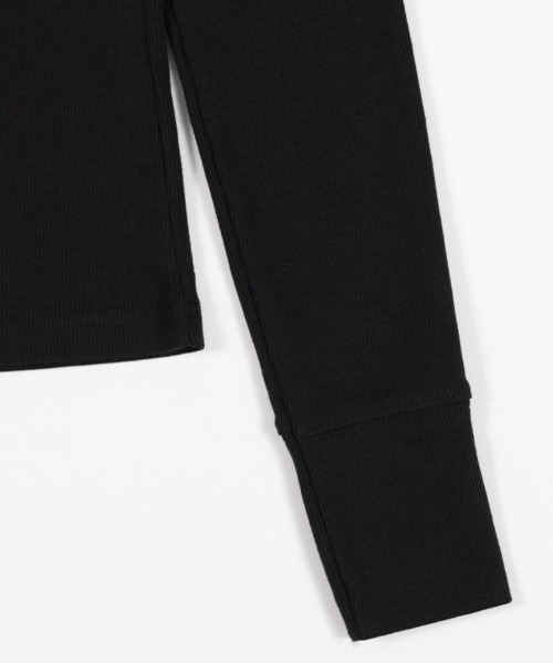 FANCY CLUB（ファンシークラブ）の「【FANCY CLUB】SNAP LETTERING LONG SLEEVE / 【ファンシークラブ】スナップレタリング長袖Ｔシャツ（Tシャツ/カットソー・レディース・ブラック・ONE SIZE）」の2枚目の写真