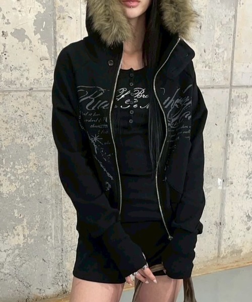 FANCY CLUB（ファンシークラブ）の「【FANCY CLUB】SNAP LETTERING LONG SLEEVE / 【ファンシークラブ】スナップレタリング長袖Ｔシャツ（Tシャツ/カットソー・レディース・ブラック・ONE SIZE）」の12枚目の写真