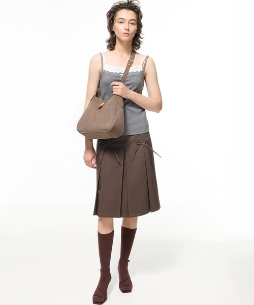 CHARLES & KEITH(チャールズ & キース)の「Adalyn アダリン ホーボーバッグ(ショルダーバッグ・レディース・モカ/レディッシュグレー・L)」の14枚目の写真