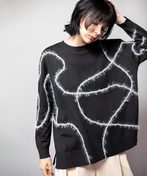 OSMOSIS(オズモーシス)の「シャギーラインニットプルオーバー(ニット/セーター・レディース・ライトグレー/ライトブラウン/ブラック・ONE SIZE)」の11枚目の写真