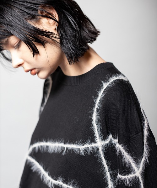 OSMOSIS(オズモーシス)の「シャギーラインニットプルオーバー(ニット/セーター・レディース・ライトグレー/ライトブラウン/ブラック・ONE SIZE)」の14枚目の写真