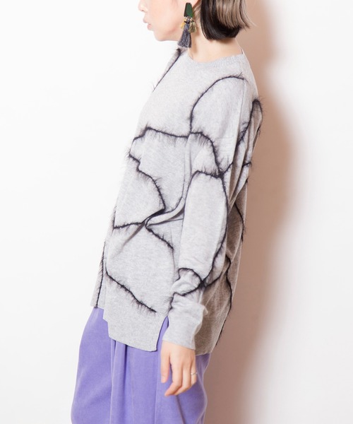 OSMOSIS(オズモーシス)の「シャギーラインニットプルオーバー(ニット/セーター・レディース・ライトグレー/ライトブラウン/ブラック・ONE SIZE)」の16枚目の写真