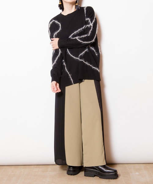 OSMOSIS(オズモーシス)の「シャギーラインニットプルオーバー(ニット/セーター・レディース・ライトグレー/ライトブラウン/ブラック・ONE SIZE)」の20枚目の写真