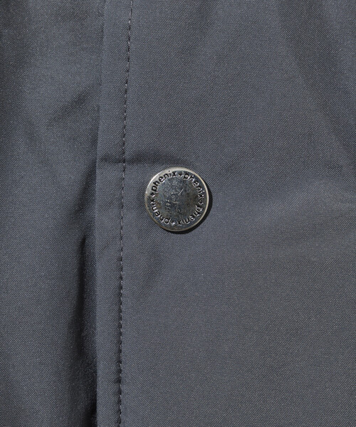 +phenix（プラスフェニックス）の「+phenix/プラスフェニックス 別注 GORE-TEX WINDSTOPPER SNAP DOWN JACKET/ゴアテックス ウインドストッパー スナップ ダウンジャケット（ダウンジャケット/コート・メンズ・ベージュ系その他/ブラック/チャコールグレー・SMALL/MEDIUM/LARGE）」の7枚目の写真