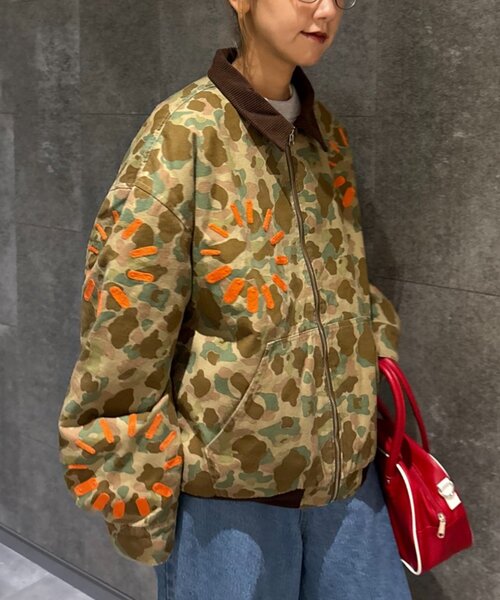 SOUNDSGOOOOD（サウンズグッド）の「【SOUNDS GOOOOD】加工ダック中綿ブルゾン（ミリタリージャケット・レディース・カーキ・ONE SIZE）」の3枚目の写真