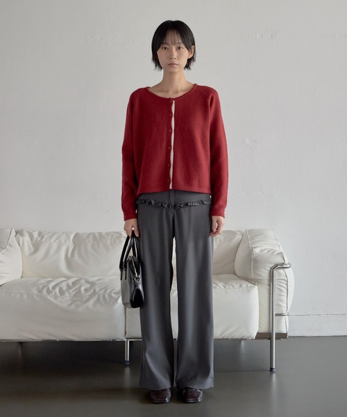 UNE MANSION（ユヌマンション）の「【UNE ORIGINAL】【低身長 / 高身長用 サイズ＆丈が選べるスラックス 】】【 2color ／ ３size／ 3lengths 】【 足長効果あり】ベーシックシルエットラブリーフリルスラックスパンツ（その他パンツ・レディース・ダークグレー/ブラック・S-Short/S-Regular/M-Short/M-Regular/L-Short/L-Regular）」の11枚目の写真