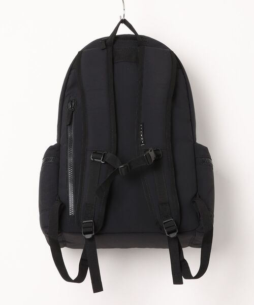 STAMPD（スタンプド）の「STAMPD DAY PACK / ブラック [SLA-U3941AC]（バックパック/リュック・メンズ・ブラック・ONE SIZE）」の2枚目の写真
