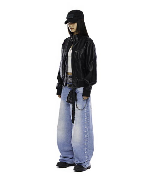 AAKAM（アーカム）の「Side Rhinestone Denim Pants (Blue)（デニムパンツ・レディース・その他・1/2）」の2枚目の写真