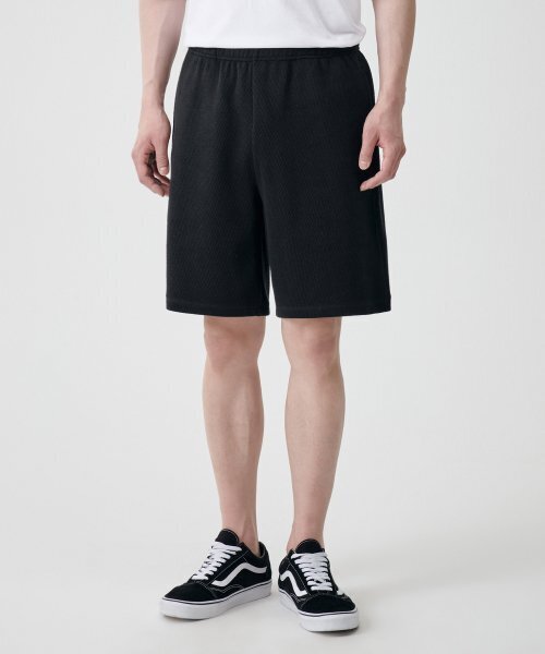 MUSINSA STANDARD（ムシンサスタンダード）の「ハニカムスウェットショーツ[ブラック]（その他パンツ・メンズ・その他・SMALL/MEDIUM）」の2枚目の写真