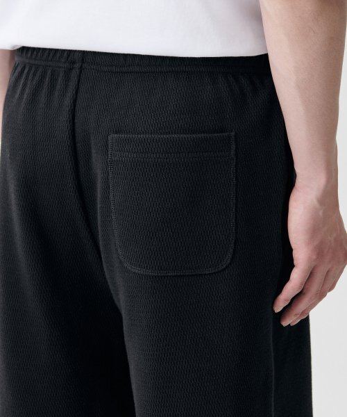 MUSINSA STANDARD（ムシンサスタンダード）の「ハニカムスウェットショーツ[ブラック]（その他パンツ・メンズ・その他・SMALL/MEDIUM）」の7枚目の写真